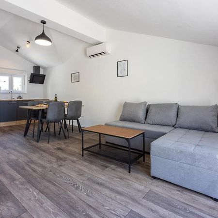 Luxury Apartments Lovorka 3 & 4***/**** Selce Exterior photo