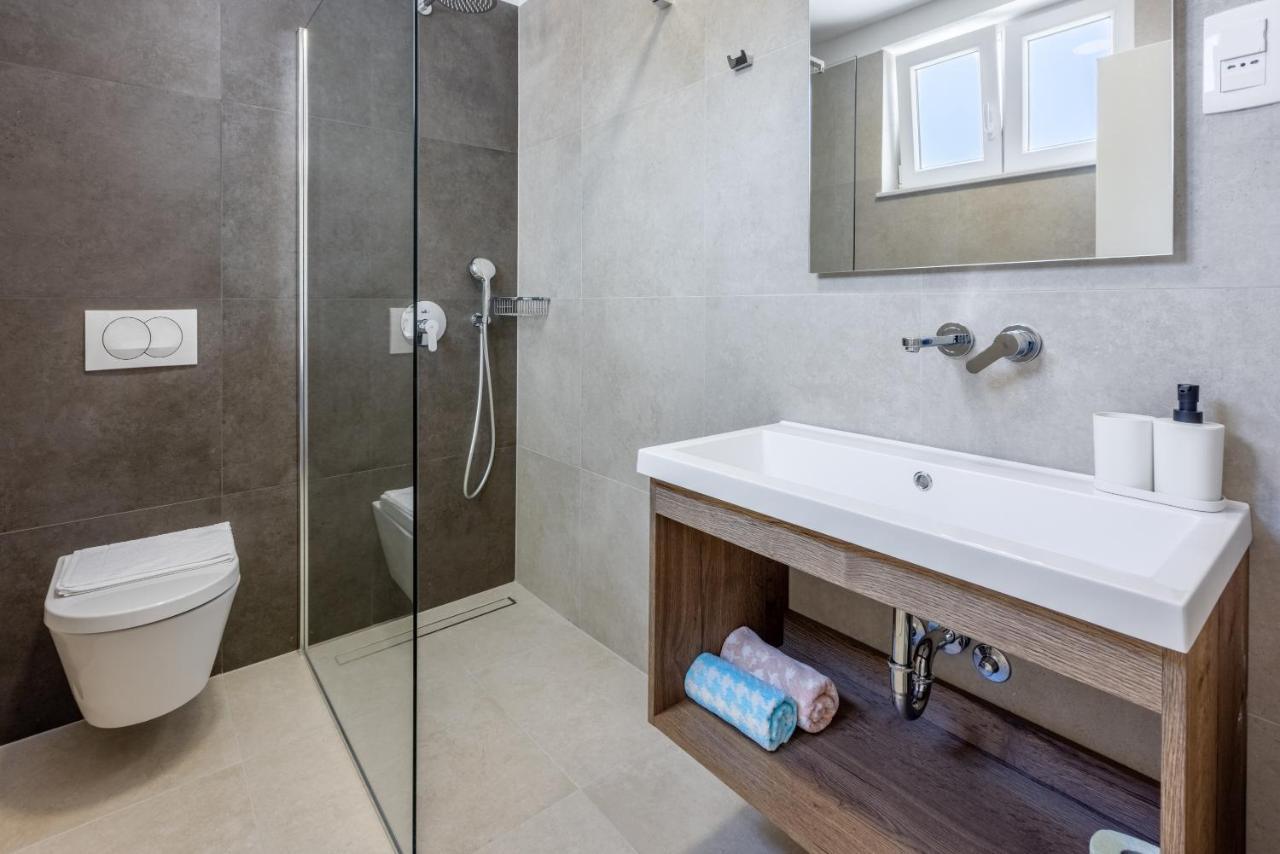 Luxury Apartments Lovorka 3 & 4***/**** Selce Exterior photo